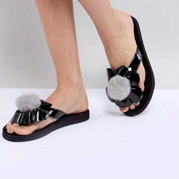 UGG Shoes - UGG The Poppy